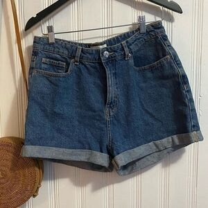 Denim & Co High Waisted 100% cotton boyfriend style,rolled, vintage style shorts